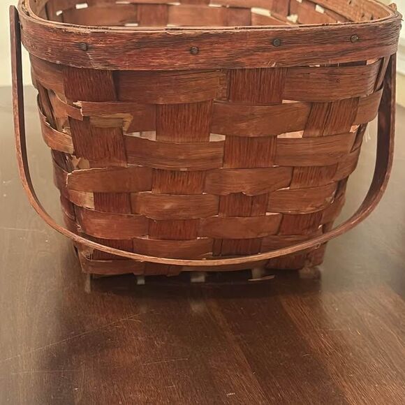 Rustic Vintage Market Basket - Picture 3 of 7